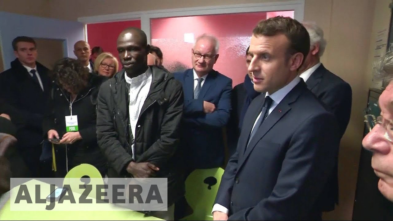 🇫🇷 Macron vows to tighten migrant policies in Calais