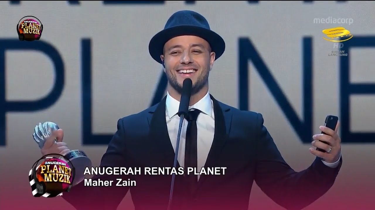 Maher Zain ماهر زين wins Award + acceptacne speech at apm2017 Singapore
