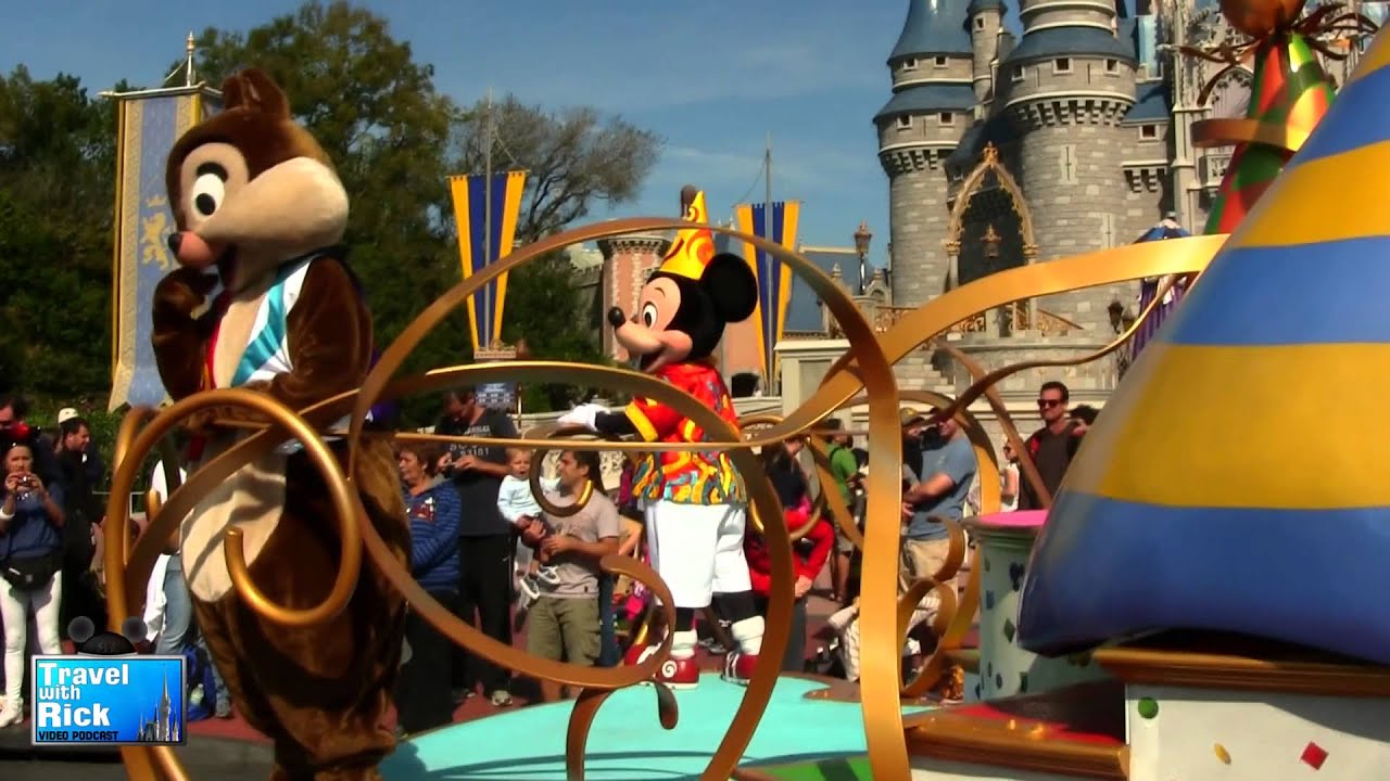 Move It! Shake It! Celebrate It! Street Party Parade - Episode 204