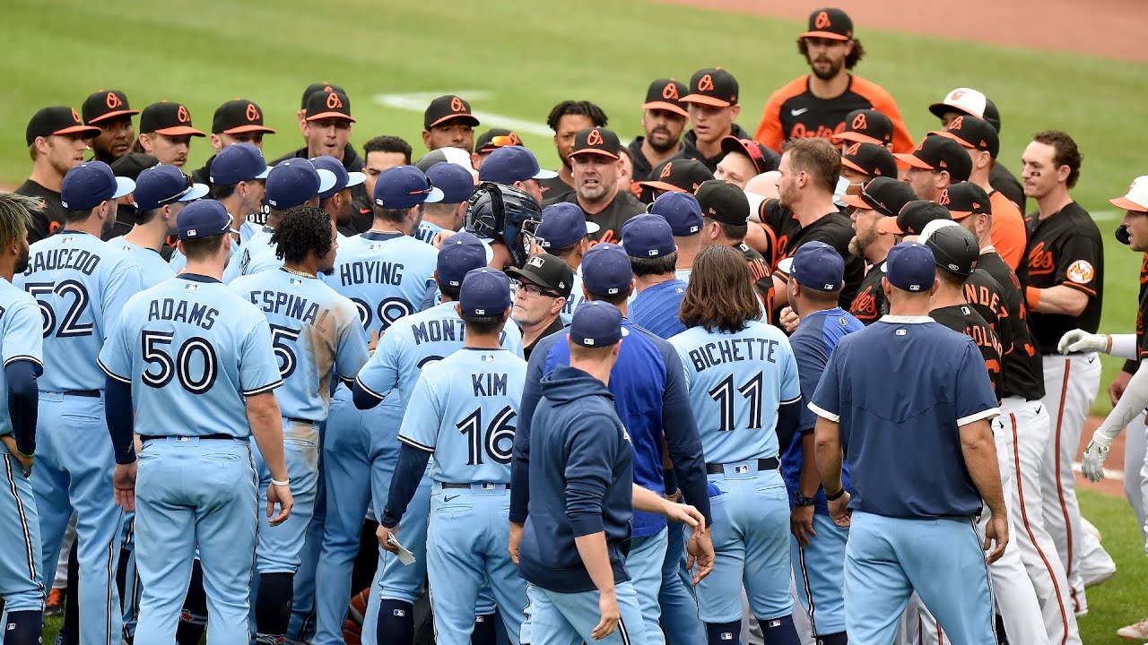 Benches clear between Orioles, Blue Jays after Maikel Franco gets beaned