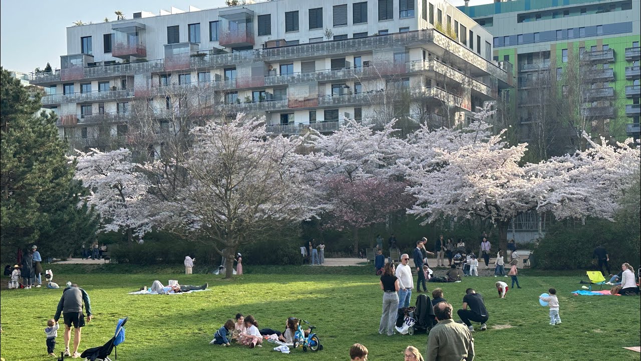 Город в цветении. Boulogne-Billancourt