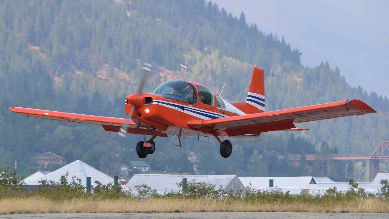 Grumman American AA-5 Traveler Landing