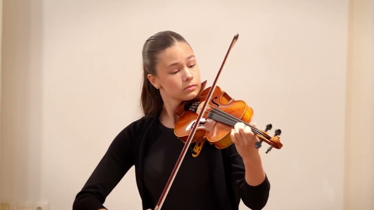Viktoria Aurelia Höck plays Johann Sebastian Bach, Partita No  2, Allemande, May 2025