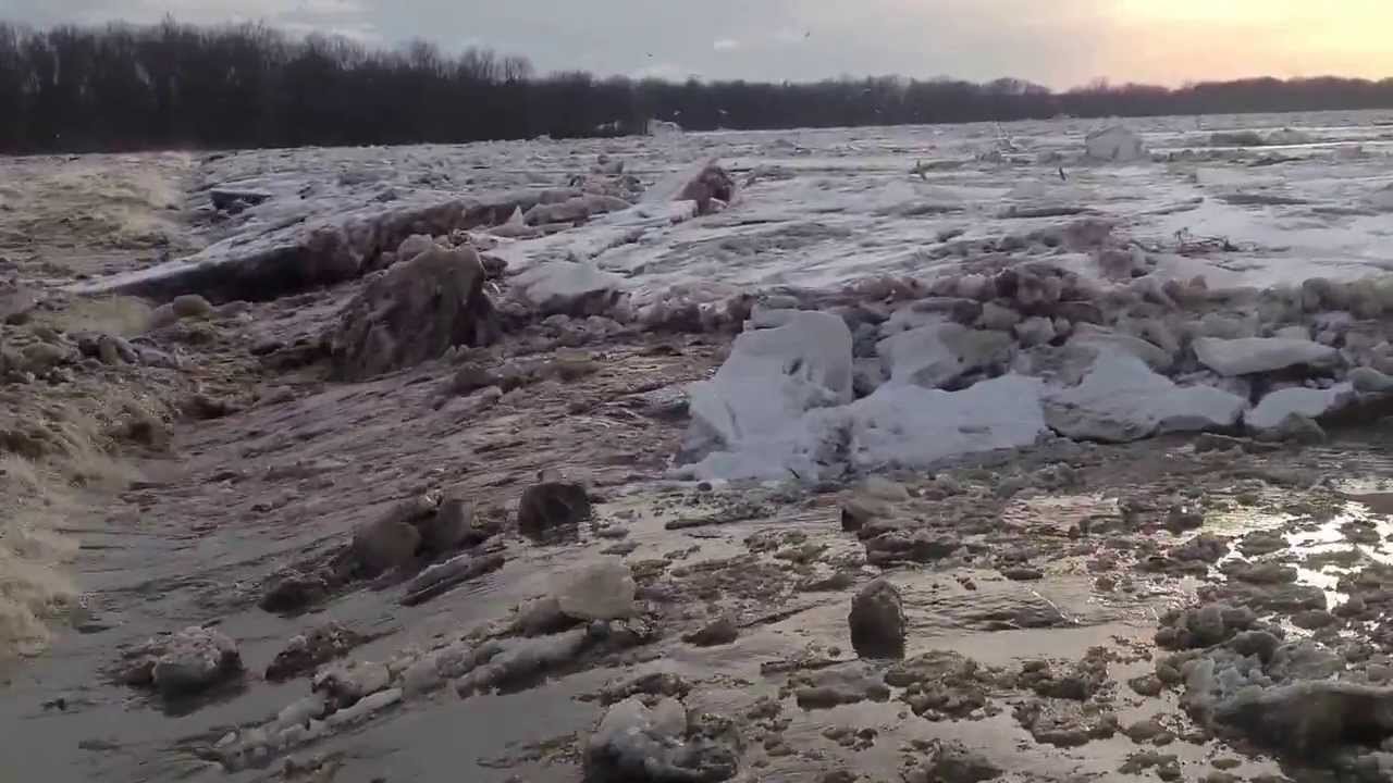 Huge chunks of ice on the Maumee river! THE AWESOME POWER OF THE MIGHTY MAUMEE RIVER!