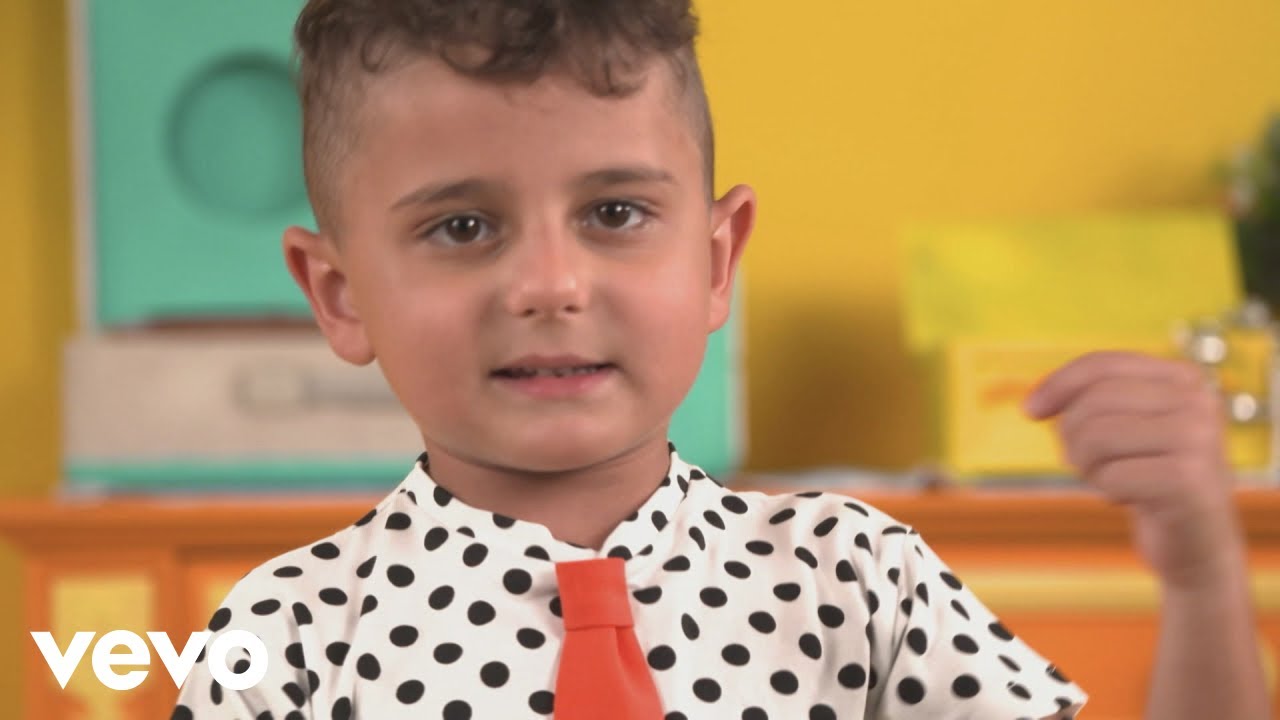 Piccolo Coro dell'Antoniano - Discopizza dj (Official Video) - 63° Zecchino d'Oro