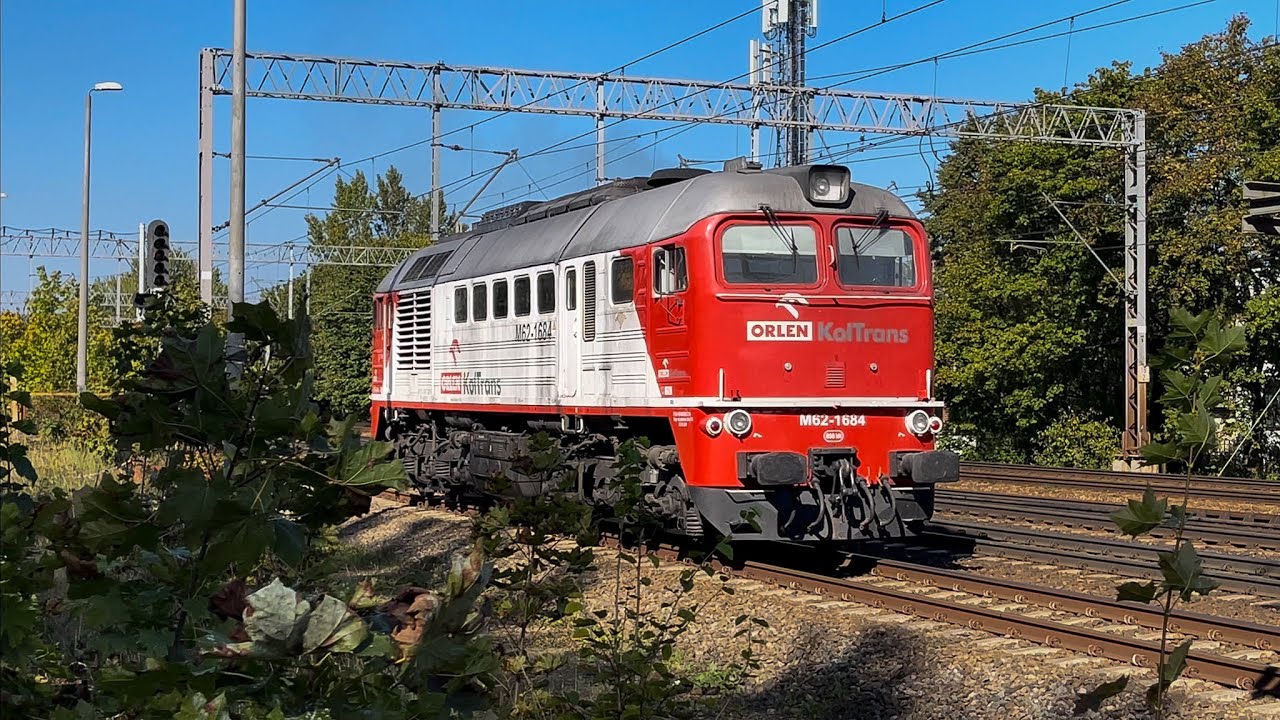 Lokomotywa spalinowa M62-1684 na stacji kolejowej Gdynia Orłowo.