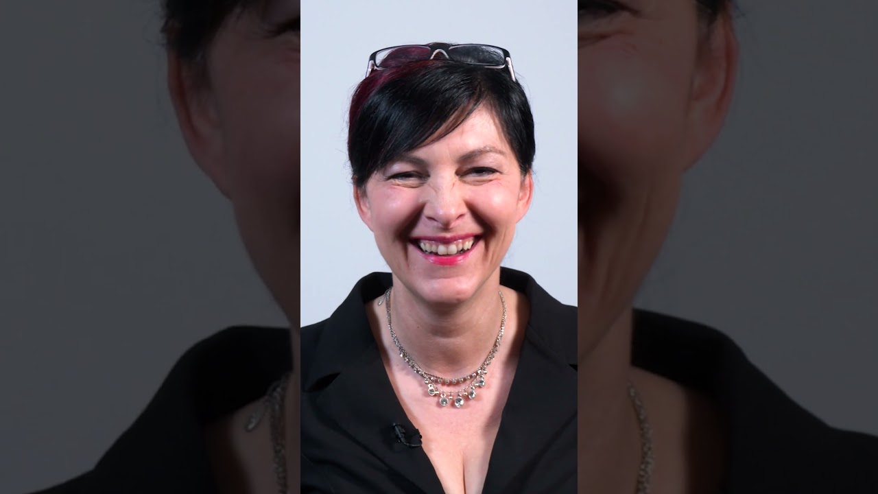 Frag einmal... Michelle Spillner - Zauberin vom  Magischen Zirkel #magie