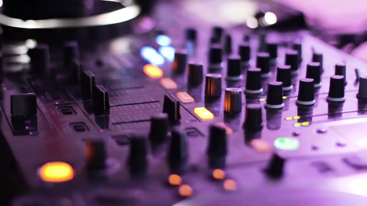 On the Floor 🎵  / Tech House / Club House