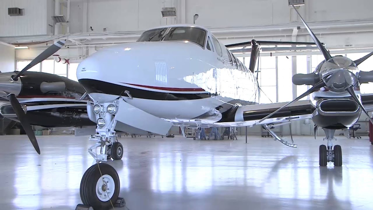 King Air B300/B300C Mid-Ship Cabinets and Aft Low Profile Cabinet Removal and Installation