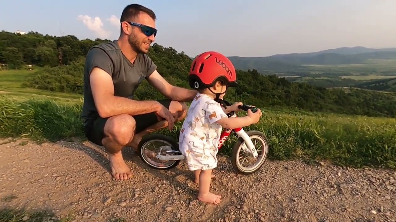 The Woom 1 Balance Bike / First ride at 11 months