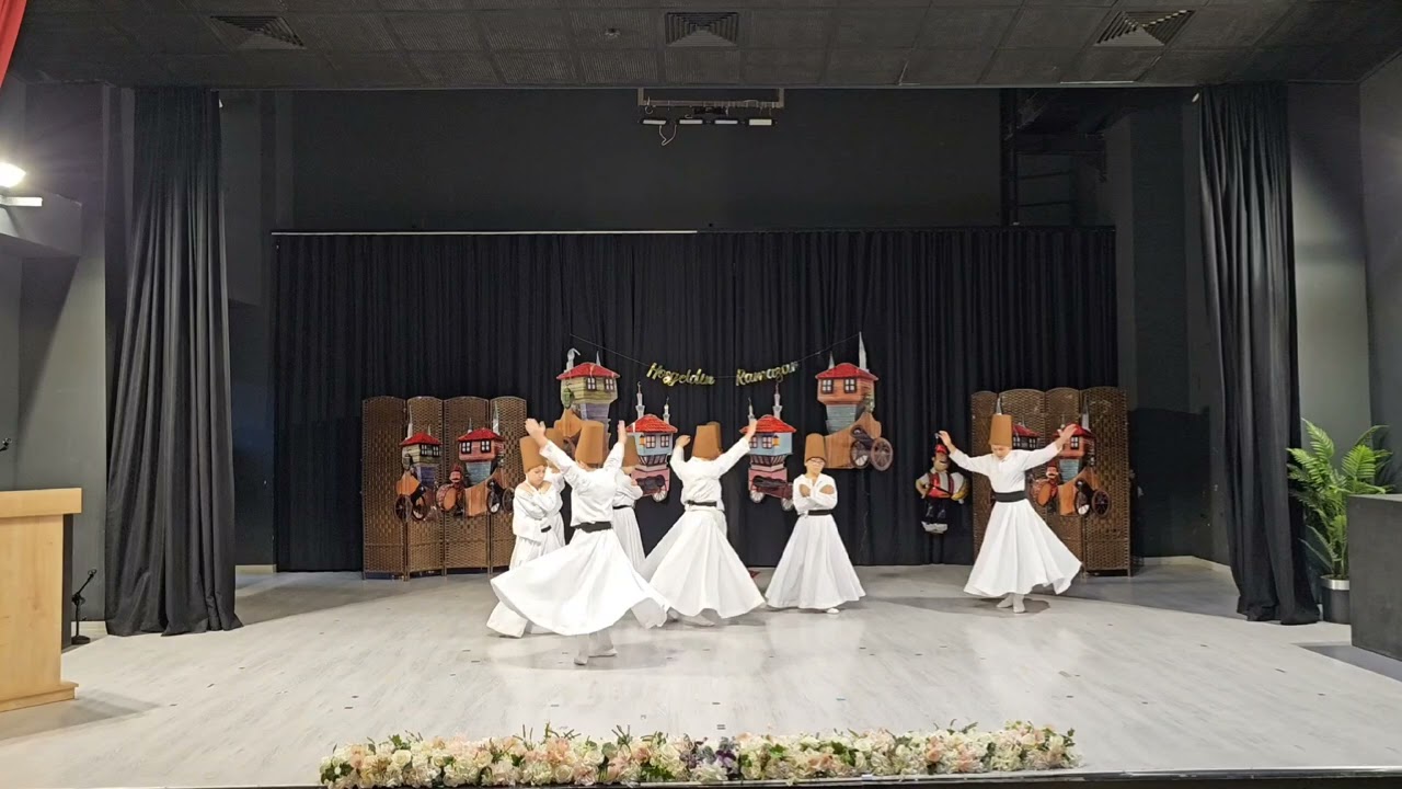 Semazen Gösterisi