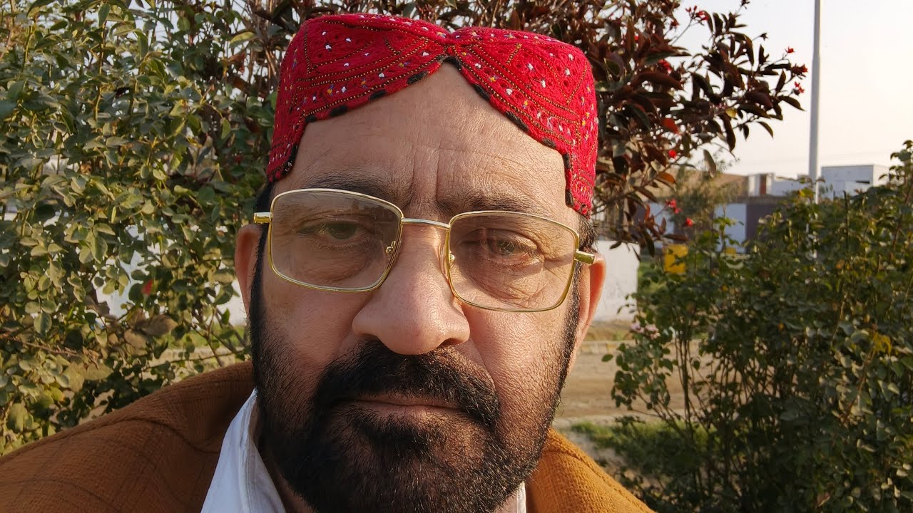 Shujat Abbas Hamza Rajanpur is live!Friendly Chat: Sharing Smiles, Thoughts & Love
