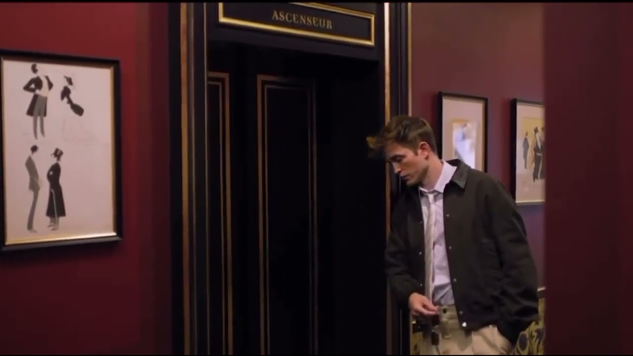 Роб перед показом Dior Homme в отеле Парижа #робертпаттинсон#robertpattinson#diorsummer26