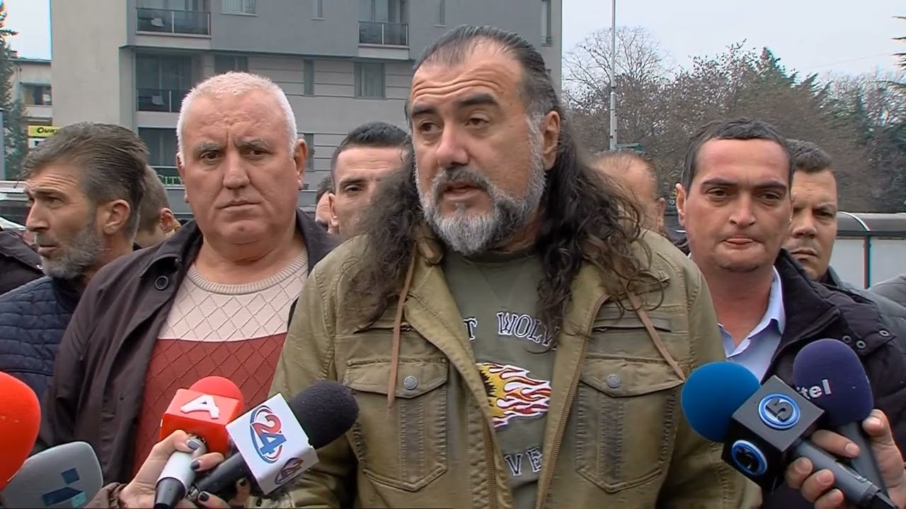 Скопје и денеска во хаос - без приватни автобуси и со раскопани улици