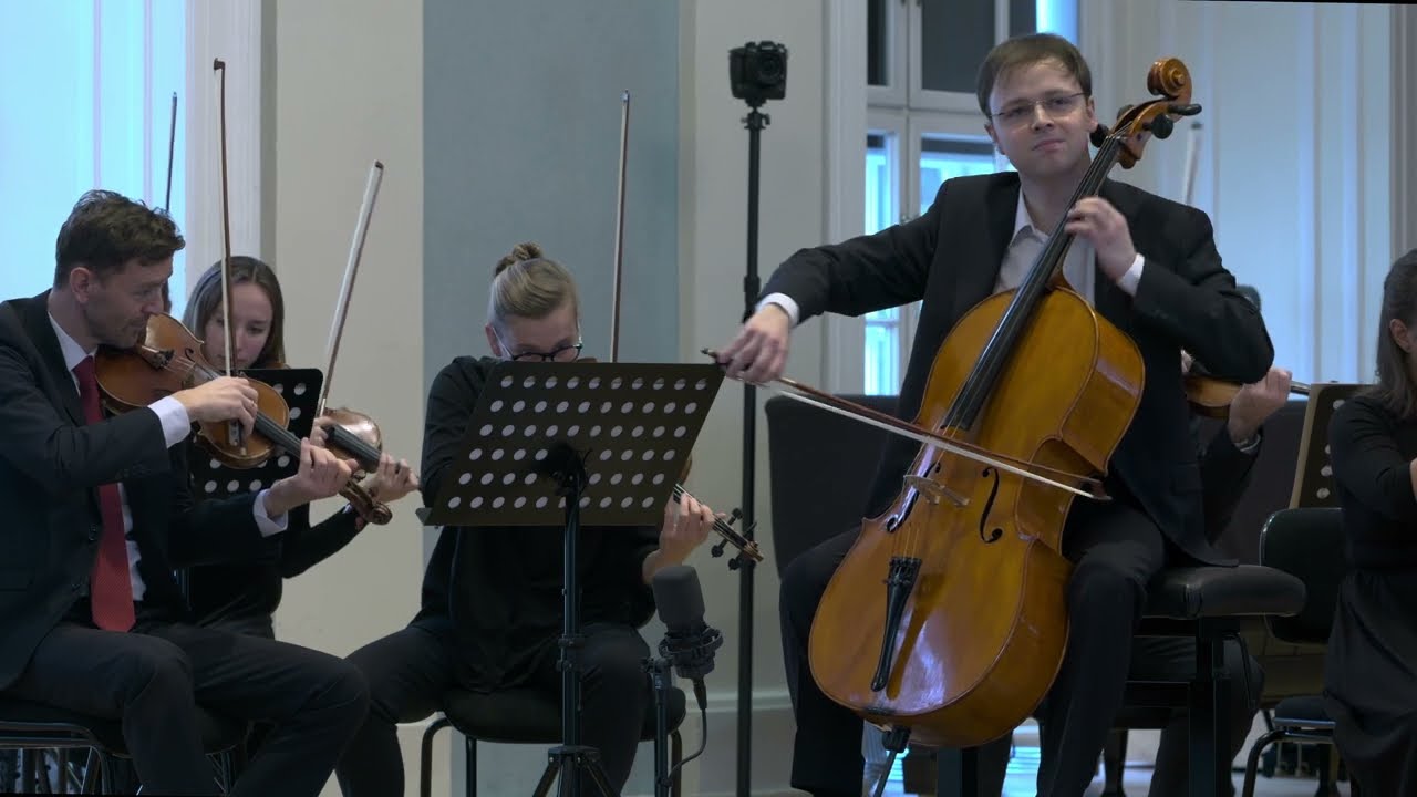 Bohuslav Martinů: Sonata da camera for cello & orchestra, H283