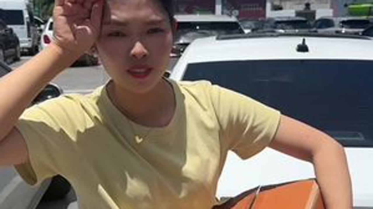 远嫁的心酸，记得小时候家里条件不好，妈妈十几年才回一趟娘家，现在好多了，来恩施很方便，过来后妈妈和姨爷小姨说了很多话，谈到嘎嘎的事情妈妈都哭起来了。#回娘家#记录真实生活 #农村生活