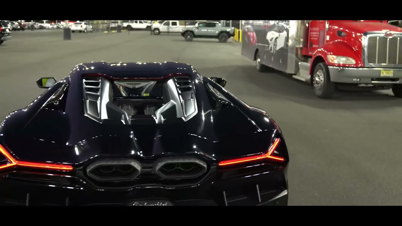 Lamborghini Revuelto