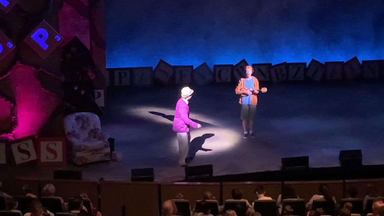 Ben Hilzer as Mr. Wormwood - 