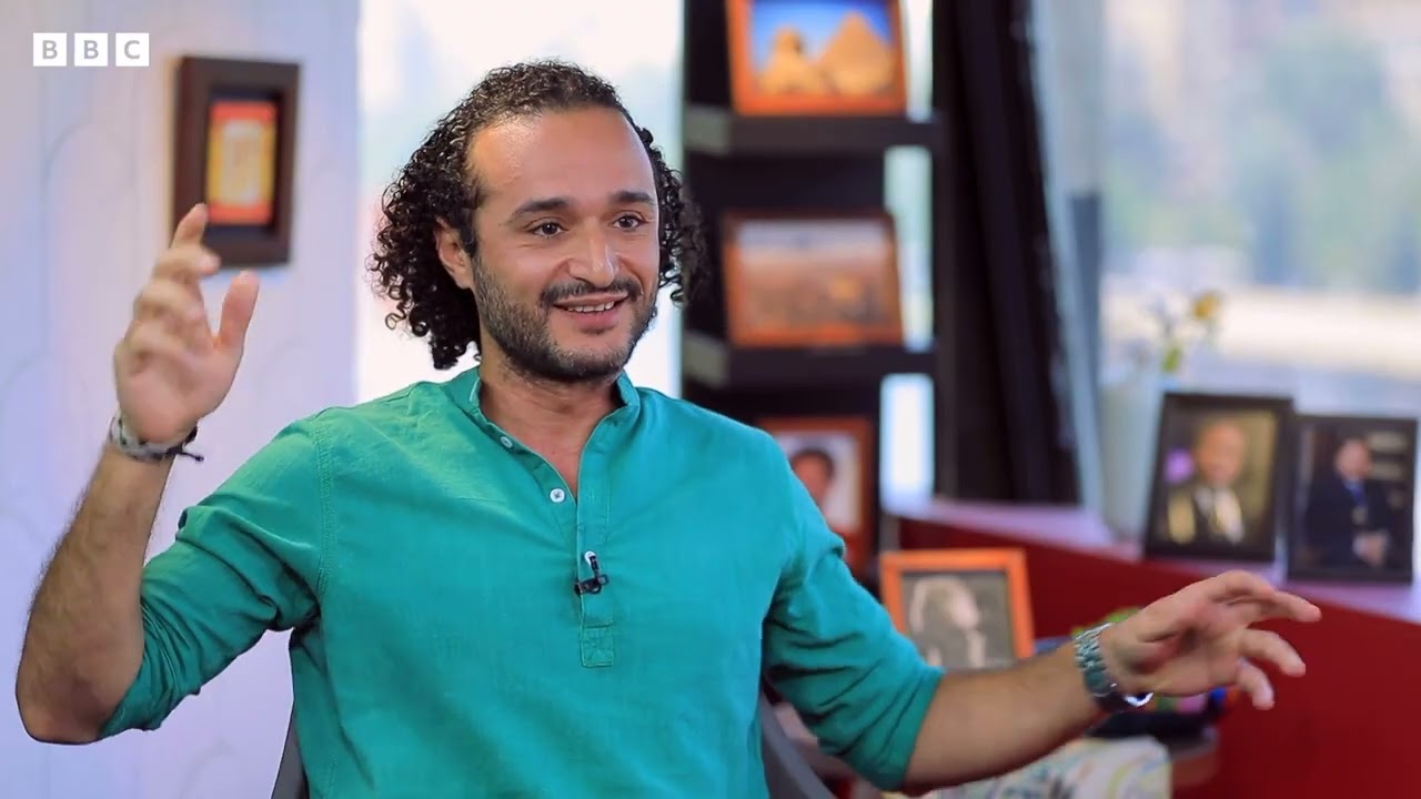 أحمد دومة يعلق على اتهامه بالكفر والجنون بسبب ديوانه 
