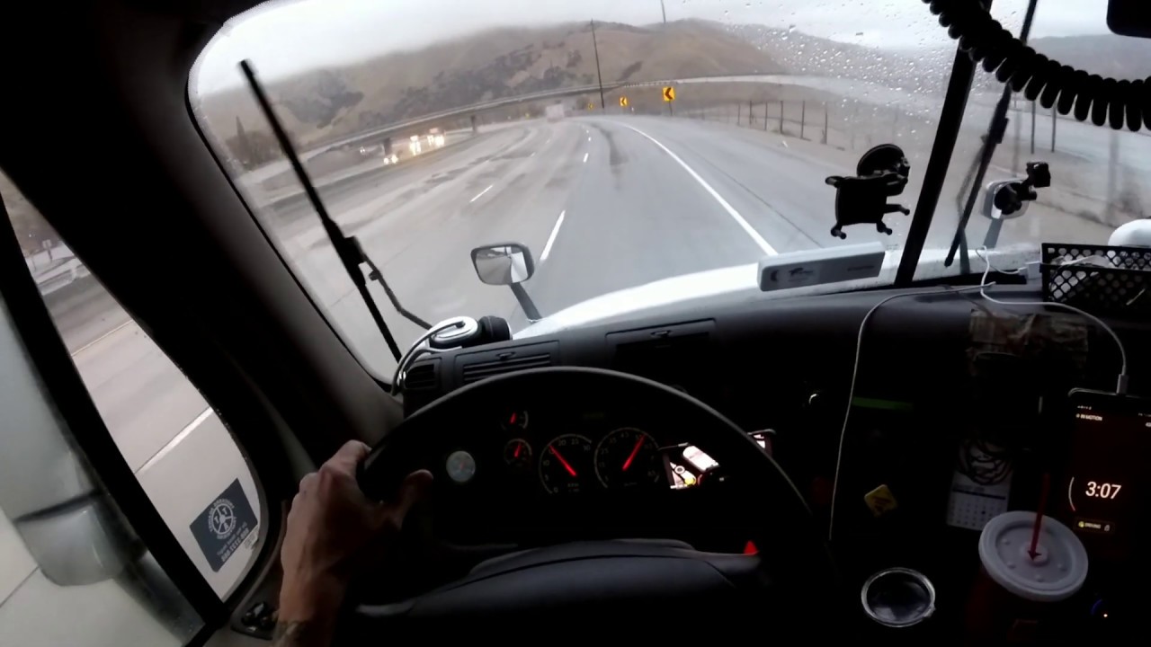 Trucking Down The Grapevine 