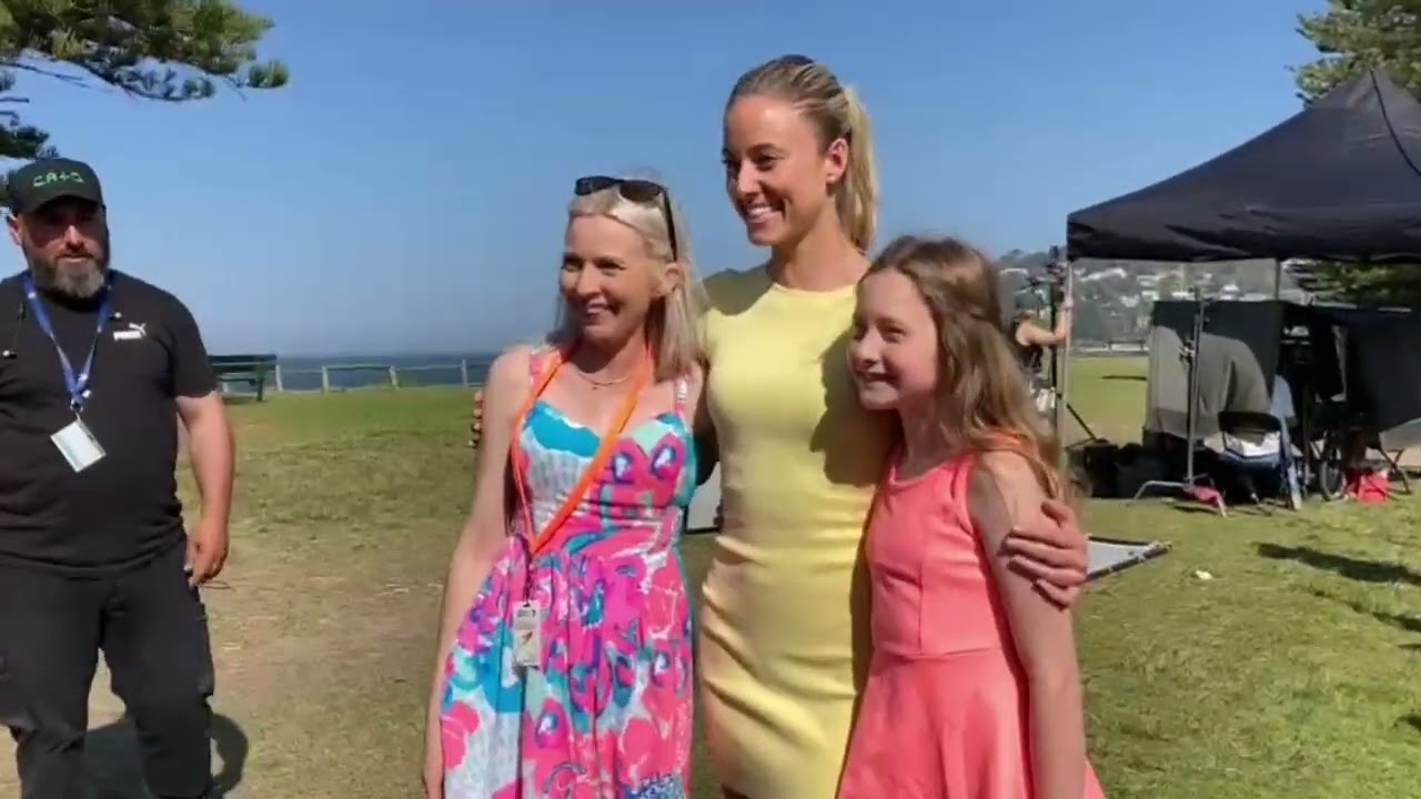 Fans and Actors on the Home and Away Tour 19/9/23
