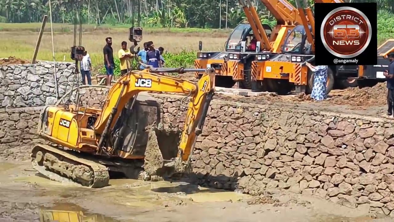 അവസാനം Jcb യെ താനന്ദ്രം കുളത്തിൽ നിന്നും രക്ഷപ്പെടുത്തി 