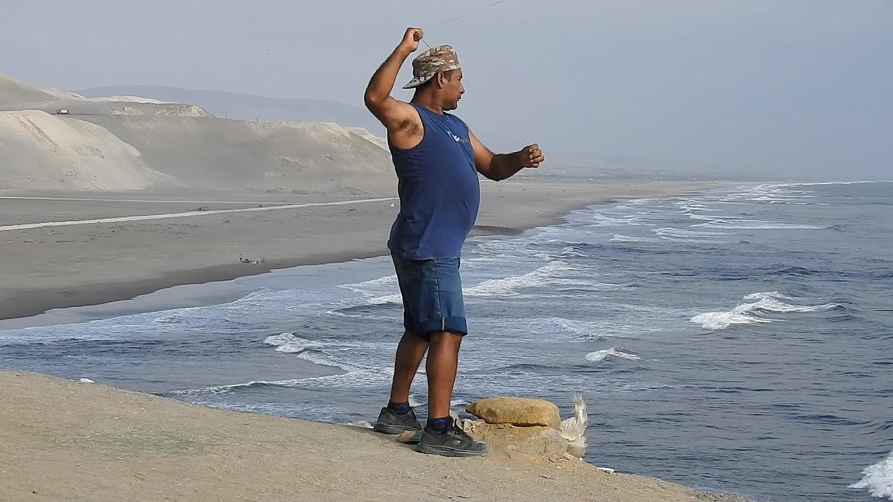 Mira la #pesca con Espinel | ANZUELOS con PLUMA de Gallo