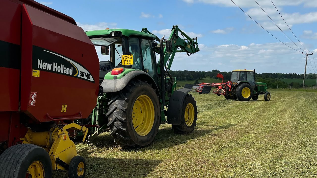 Rowing up and baling silage!