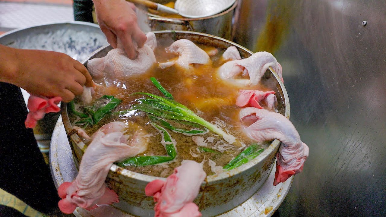 4 Yummy Foods в прилавке Champion / копченая свиная голова, кальмары, курица, тушеная свинина
