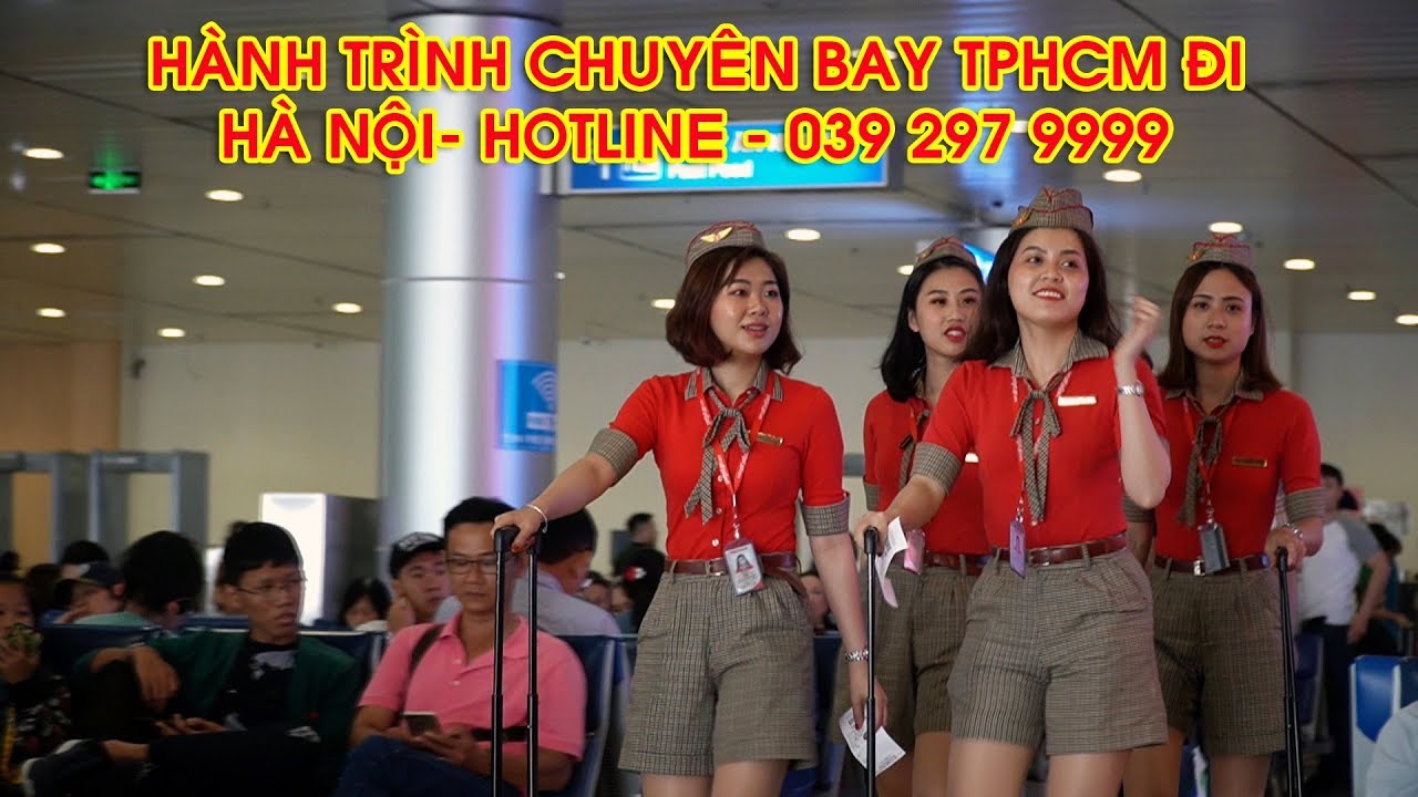 TIẾP VIÊN HÀNG KHÔNG VIETJET AIR TRÊN  CHUYÊN BAY VJ 150 TỪ TPHCM ĐI HÀ NỘI CỦA HÃNG VIETJET AIR