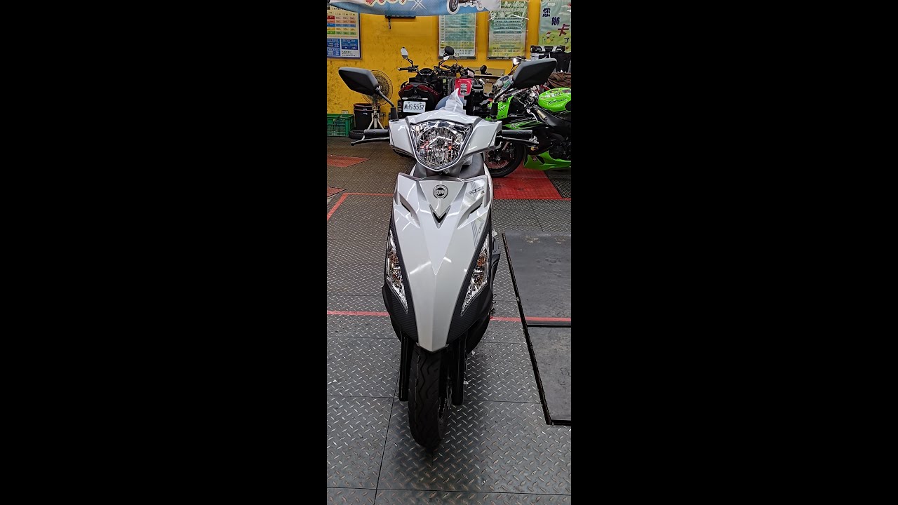 Sym 七期迪爵125試放安全帽（置物空間測試） #Duke #迪爵 #新迪爵 #瘦迪爵 #SOL #SF6