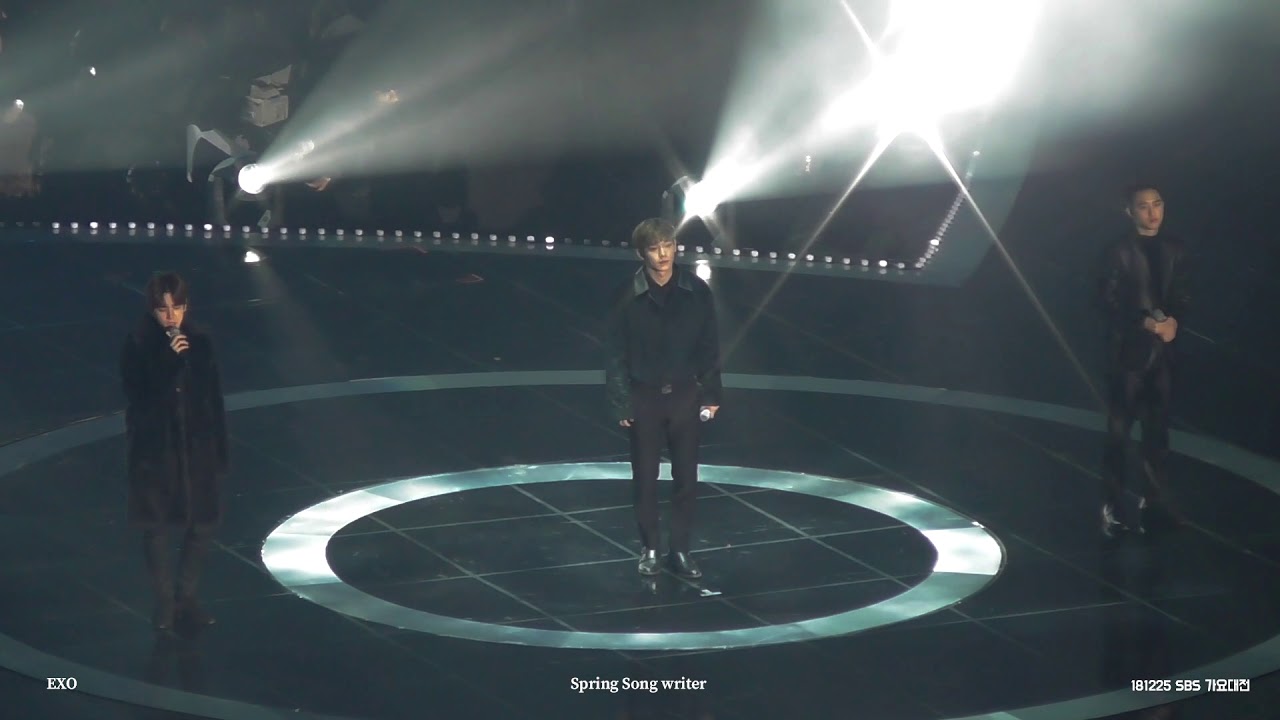 181225 SBS 가요대전 생방 현장 EXO - 12월의 기적 (Full focus)