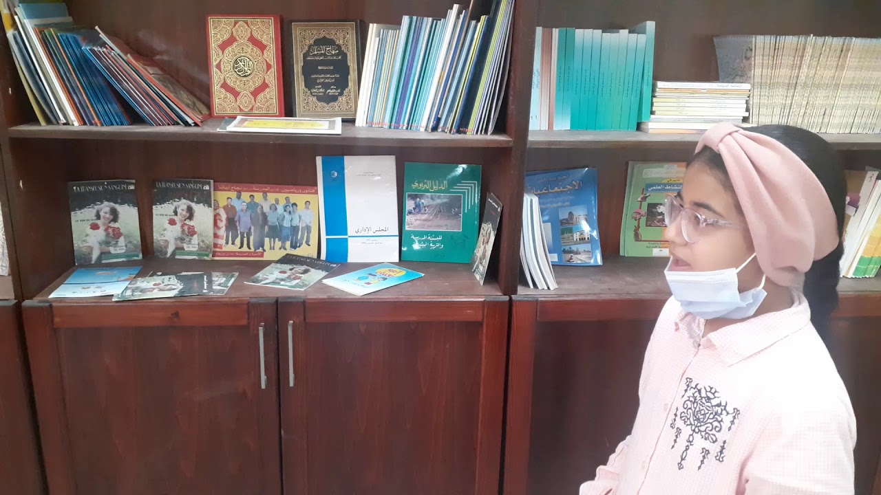 حوار رائع بين الأم و ابنتها المتمدرسة باللغة الفرنسية من تشخيص تلميذتي المستوى الخامس.