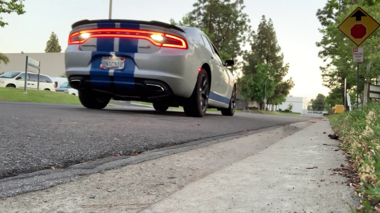 CHARGER SXT FLOWMASTER SUPER 10 SOUND BACK STREET PULLS AND FLY BYS FUN ON A SUNDAY