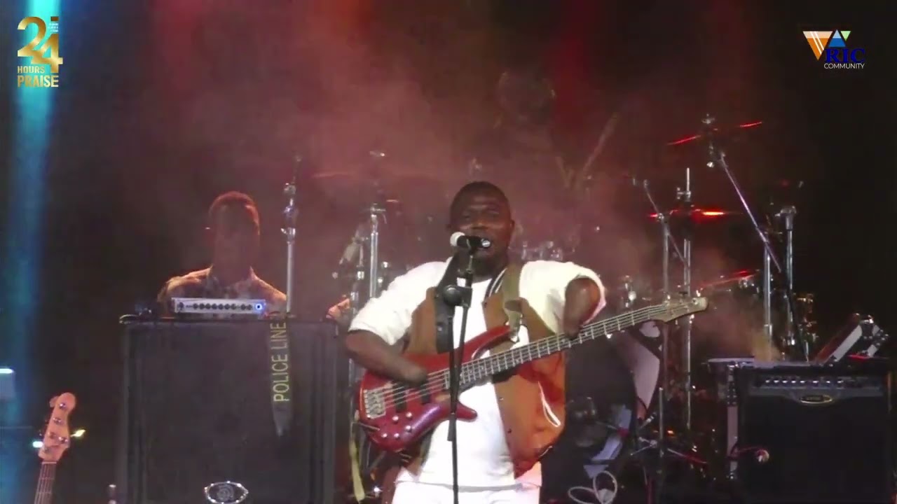 Spectacular Band  Ministering live at 24hours praise 3.0