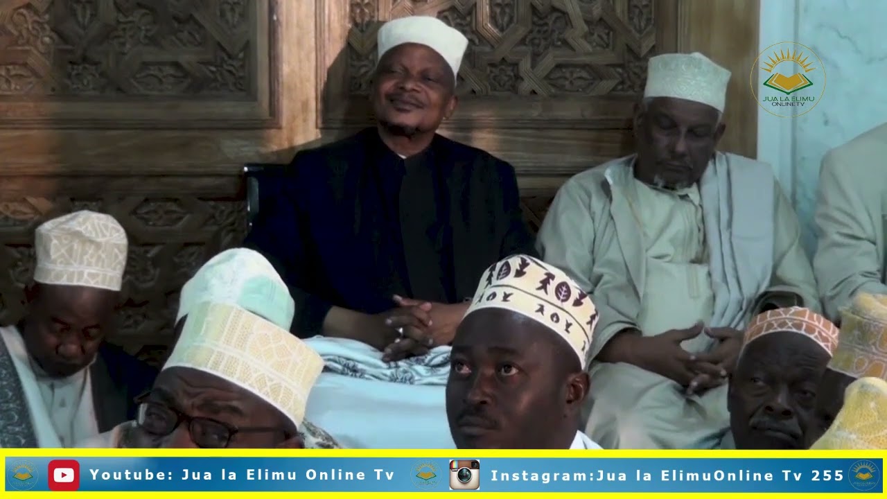 Sheikh Hamid Masoud Jongo. Ukiwa fundi viatu .. komaa huko huko.