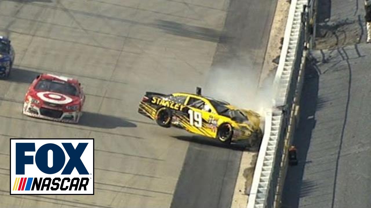 Kyle Larson Wrecks Carl Edwards - Dover - 2016 NASCAR Sprint Cup