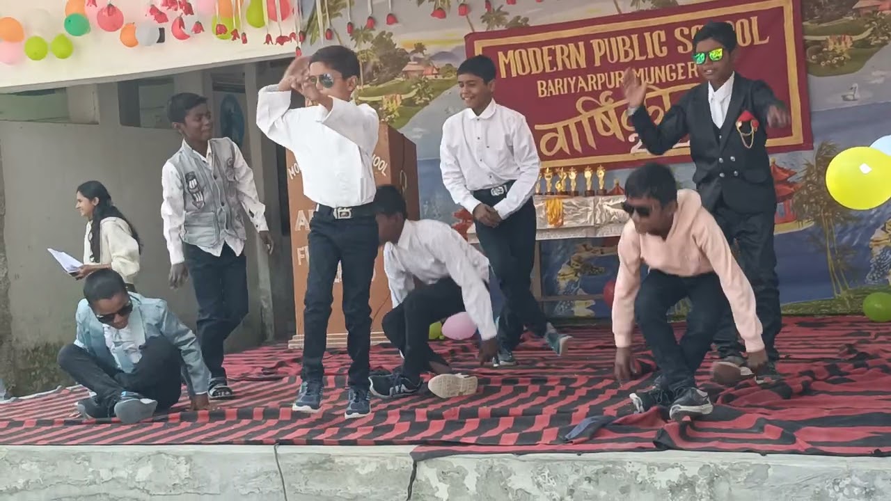 School mein jana mein dance 