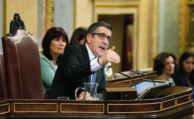 El turno de alusiones vuelve a enfrentar a Patxi López con varios diputados