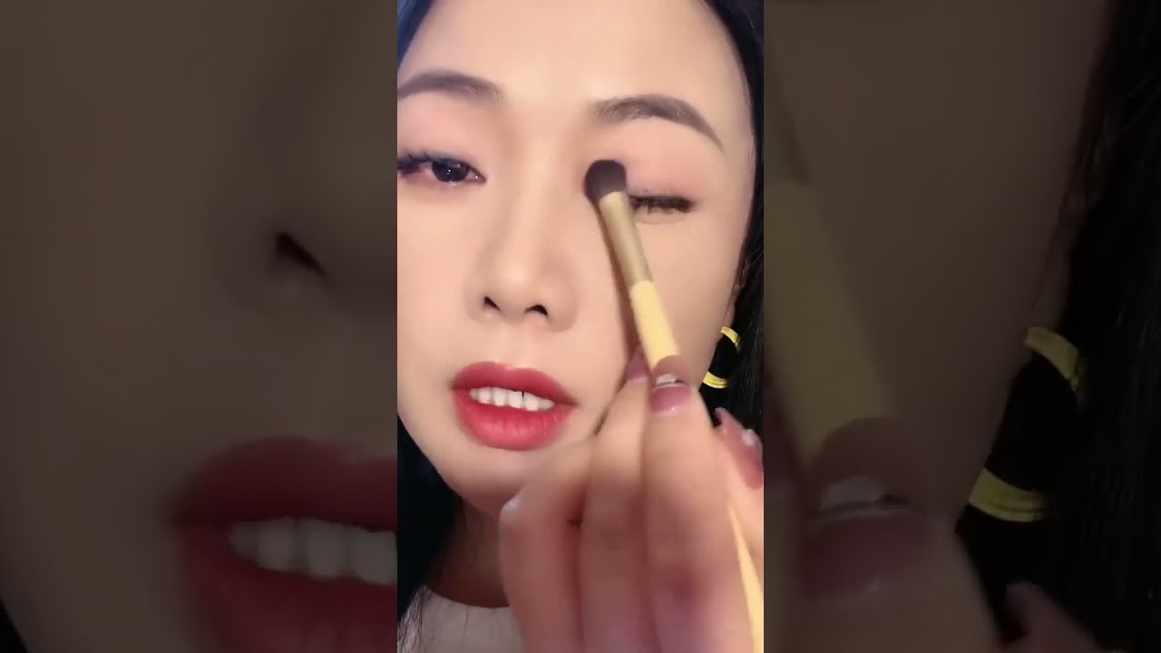 eyeliner makeup tutorial for beginners/Best Makeup Transformations