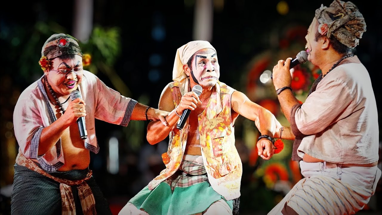 Clekontong Mas Ngigel Menghibur Para Penonton di Pura Dalem Tegal Tamu Gianyar 