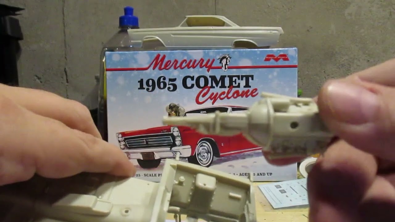 Plastic Models - 1/25 Moebius 1965 Mercury Comet Cyclone - Psychedelic 60's Group Build Entry