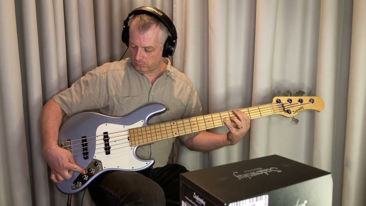 Sadowsky onboard bass preamp with mid boost function SMB4K - sound demo, fingerstyle, slap, pick