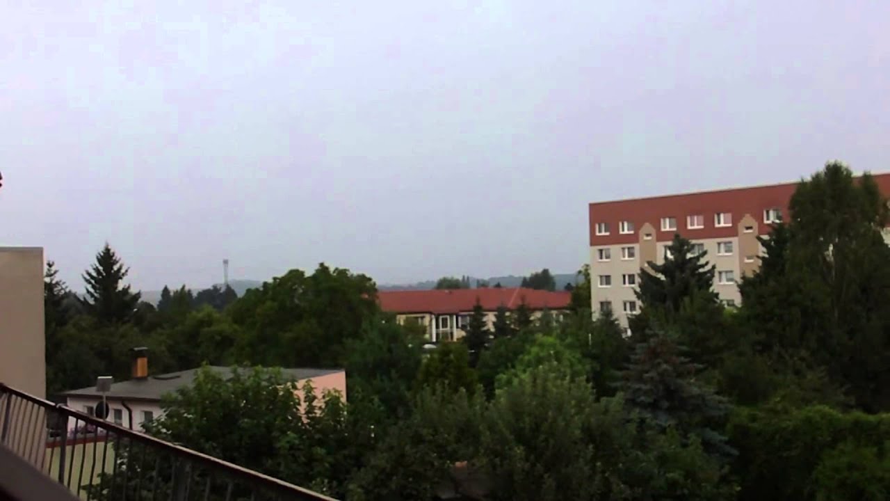 4.8. 2013  Blitzeinschläge bei Eilenburg (Nur Donnern)