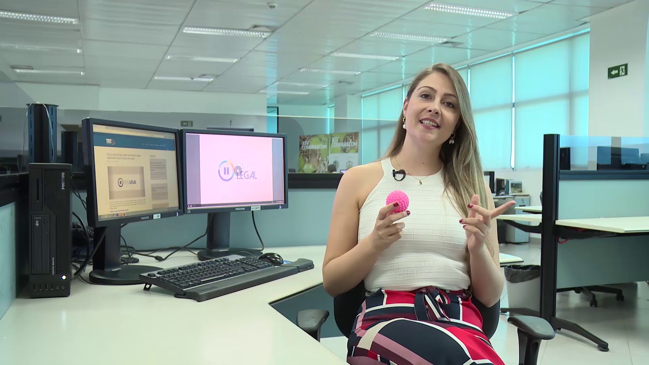 Pausa Legal: Exercícios com a bola cravo