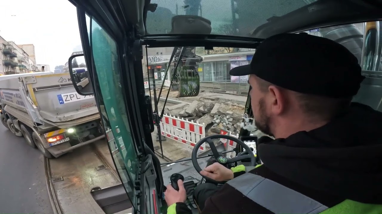 Steelwrist and Volvo EWR170E Załadunek Chwytakiem
