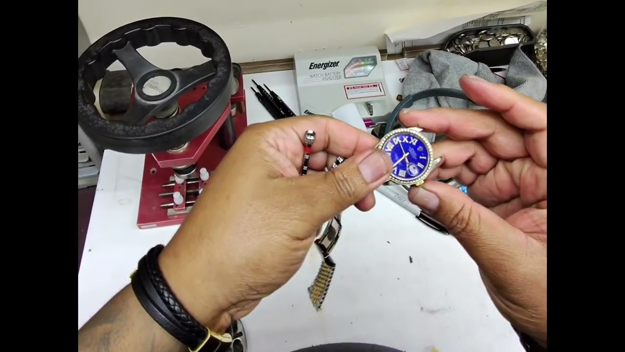 Cleaning a dirty Rolex Datejust watch!! #rolex #cleaning #watch 