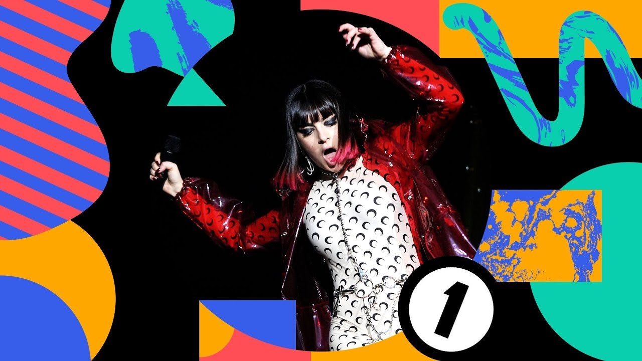 Charli XCX - 1999 (Radio 1's Big Weekend 2019) | FLASHING IMAGES