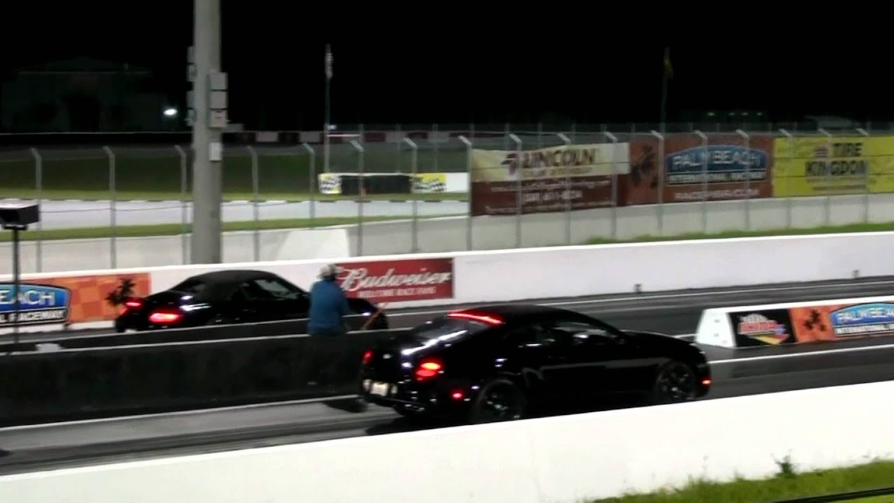 Bentley SuperSports vs Porsche 911 997 Turbo - Drag Race Video - Road Test TV &reg;