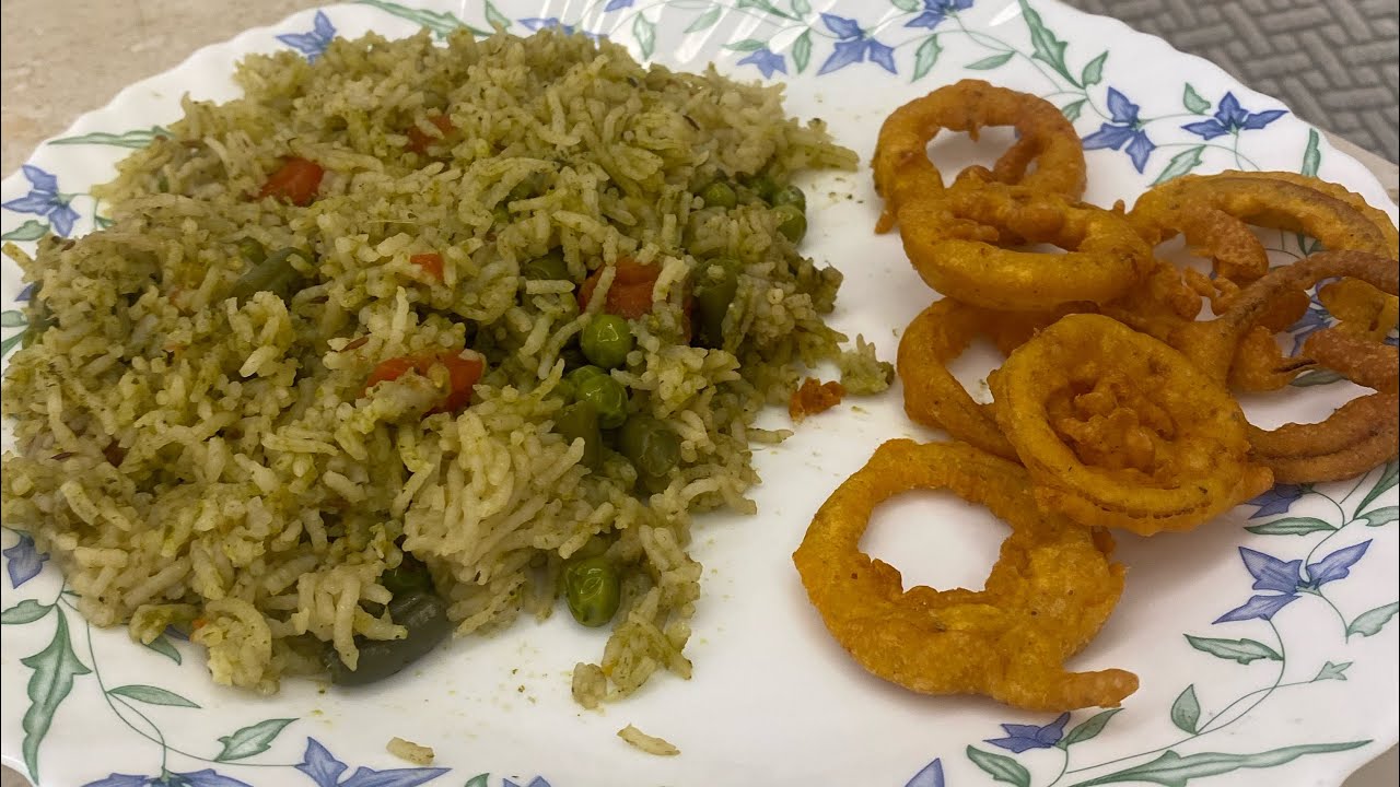 South Indian style pulao with onion pakoda